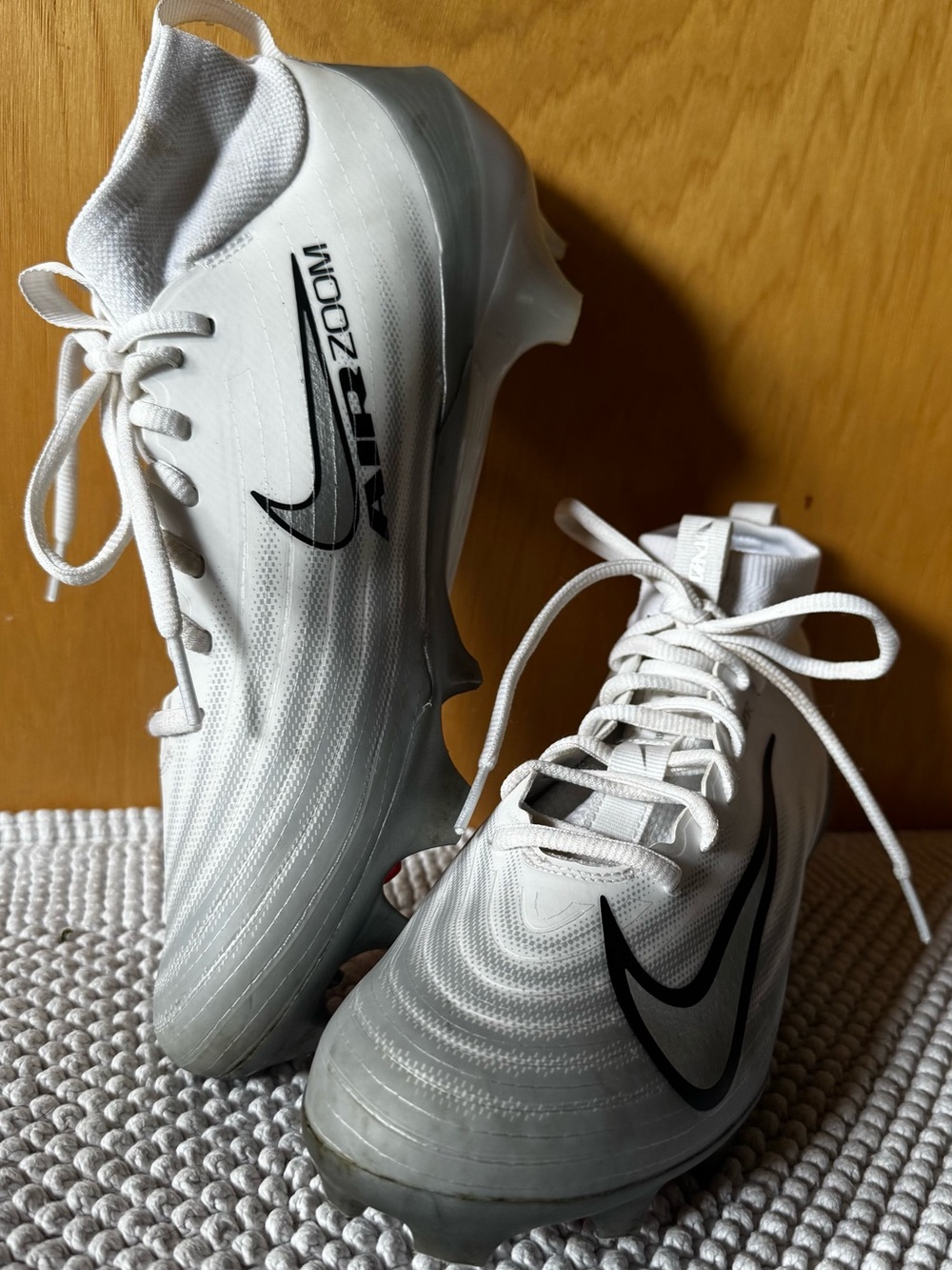 Nike Vapor Pro Football Cleats- Gently Used- Men’s size 8.5